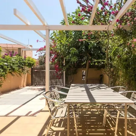 Casa Vacacional Con Patio Y Piscina R78 By Novadesta Vakantiehuis